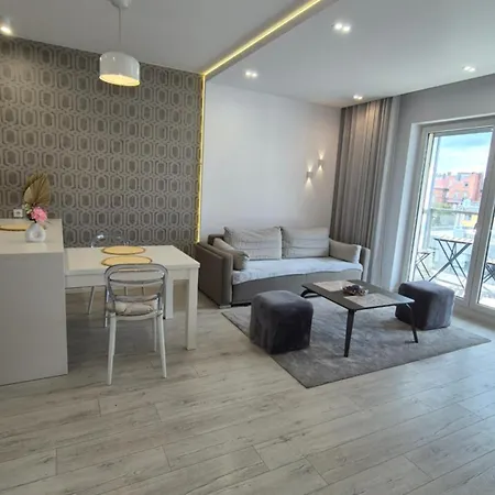 Boznicza Old Town Lux Apartment, Self Check-in 24h, Free Parking شقة بوزنان
