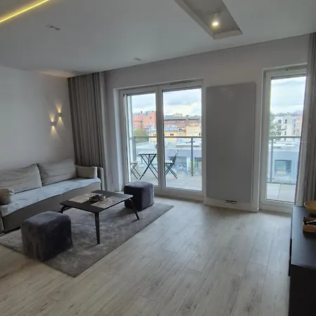 Boznicza Old Town Lux Apartment, Self Check-in 24h, Free Parking شقة *